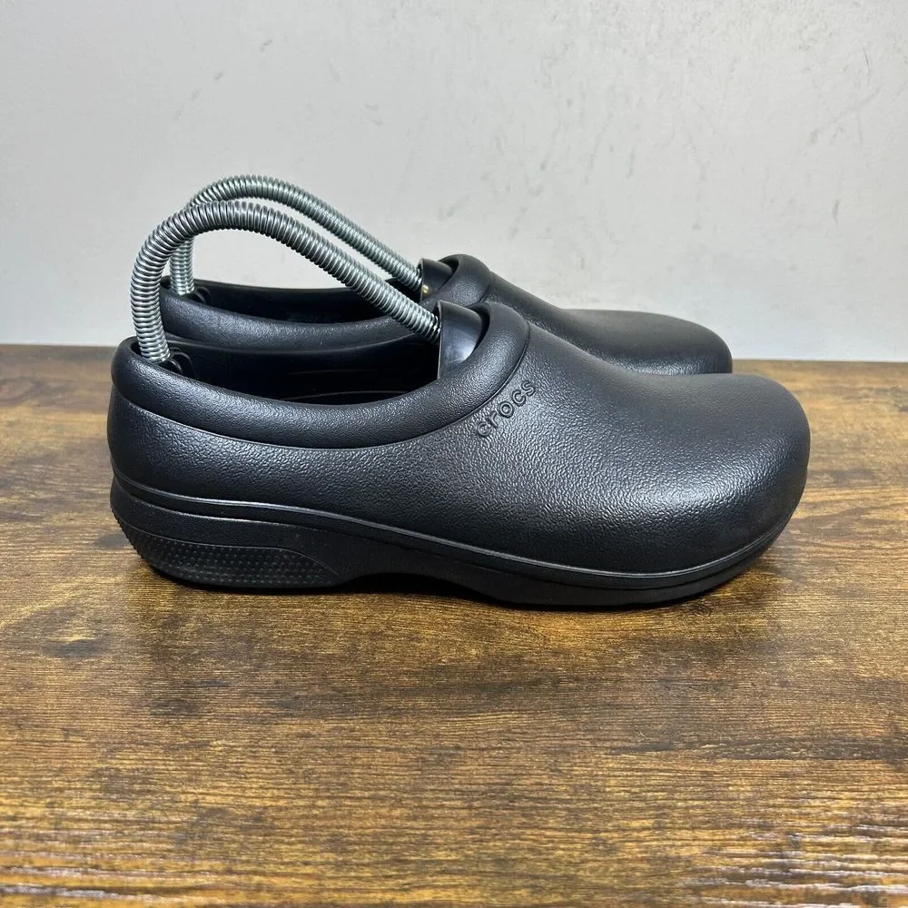 Crocs On The Clock Black Work Shoes‎ Women's Size 8